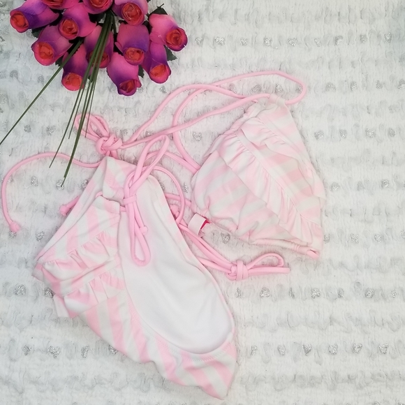 Victoria Secret bikini set triangle top frills - Picture 2 of 3